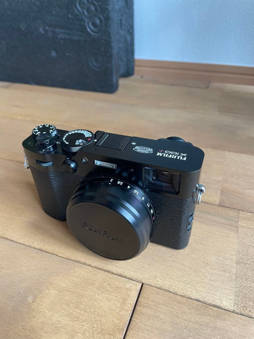 FUJI X100VI ブラック シャッター回数6400枚