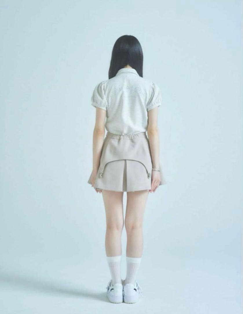 Lure you in パフフリルポロシャツ 越智ゆらの