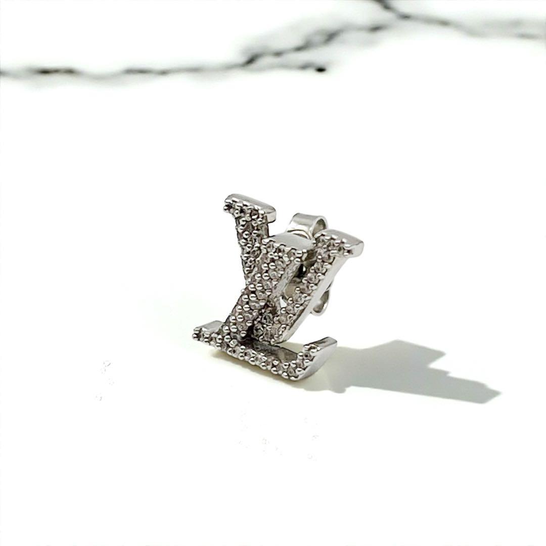 【美品】ルイヴィトン　アイコニック　ピアス　シルバー　アクセサリー　750