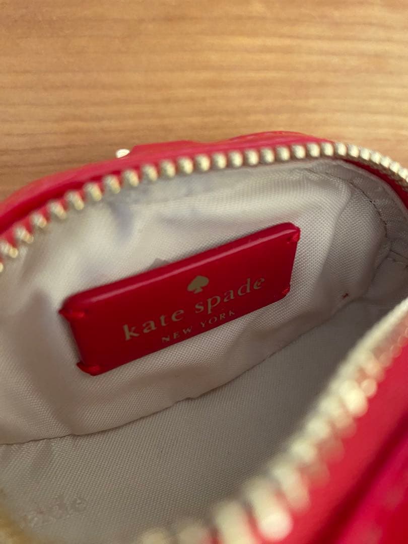 ケイトスペード　キーチャーム　唇　リップ