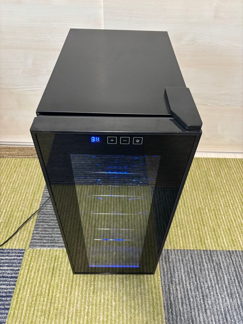 美品　送料無料！Lefier 電子式 ワインセラー LW-S12 40L 家庭用