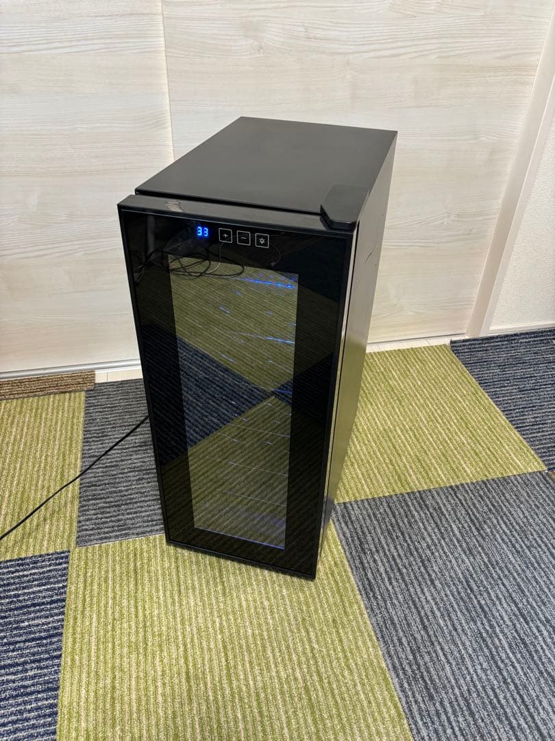 美品　送料無料！Lefier 電子式 ワインセラー LW-S12 40L 家庭用