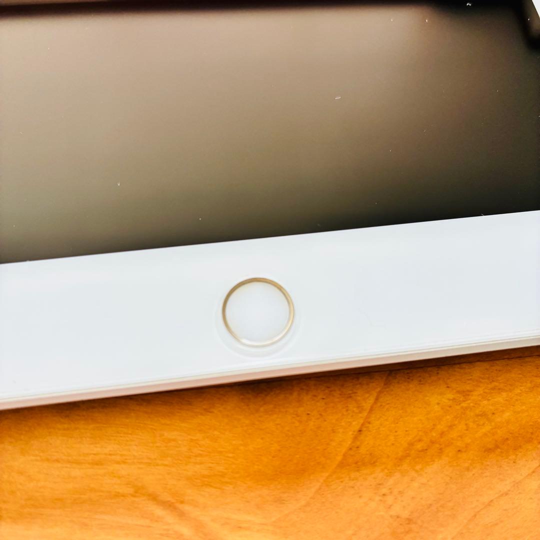 iPad mini 第5世代 シルバー 64GB セルラー 訳アリ