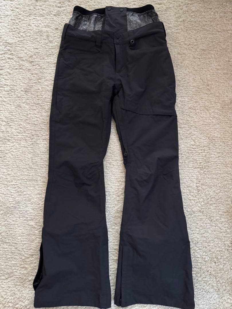 ほぼ未使用　BURTON スノーボードパンツ