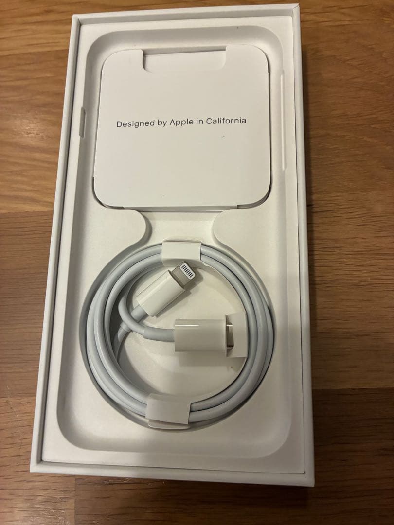 Apple iPhone SE第3世代64GB 美品SIMフリー　スターライト