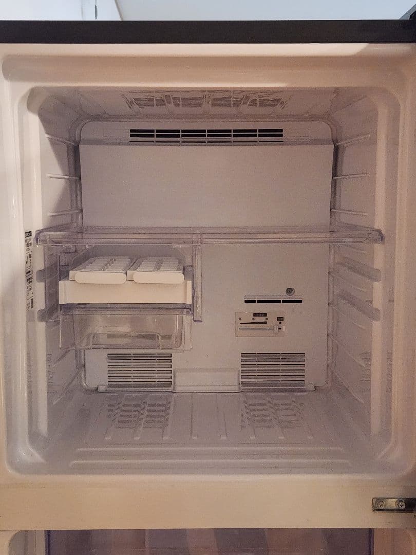 送料込み！ 冷蔵庫　2ドア　225L　シャープ　2019年　 SJ-D23E-S