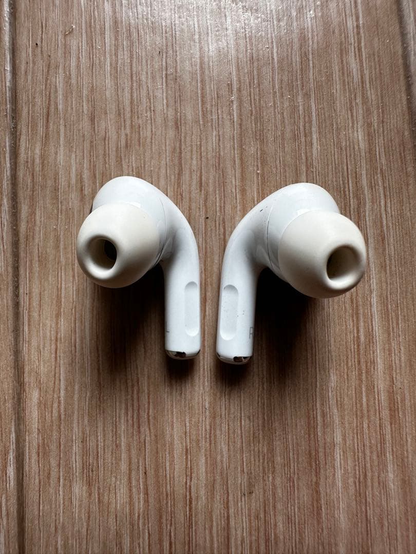 本物、AirPods Pro 早い者勝ち！オシャレなケース付き！