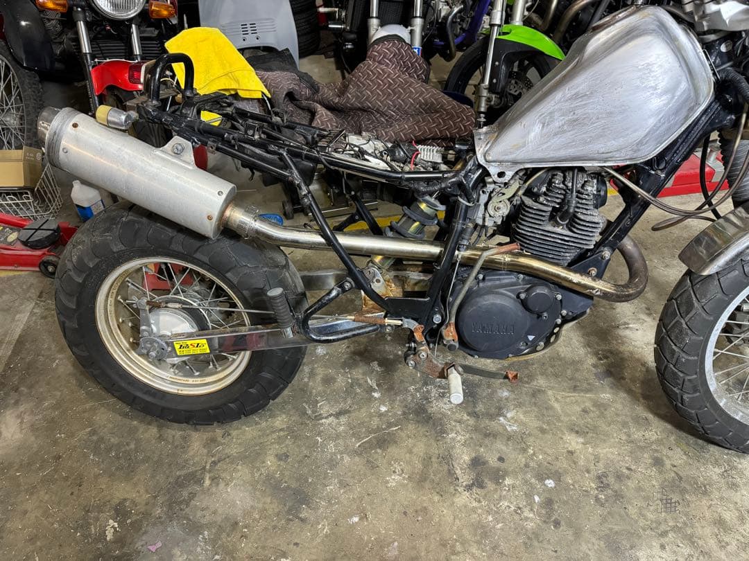 TW200 ロンスイ用　メーカー不明アップマフラー　ワンオフ？　ロングタイプ