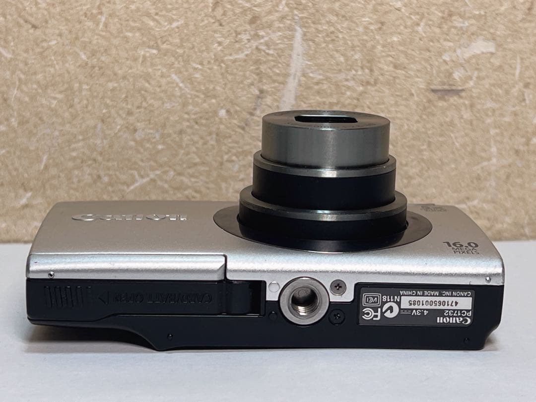 Canon PowerShot A2400 シルバー