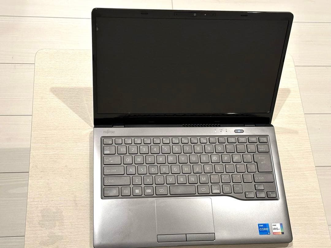 FMV LIFEBOOK （軽い）