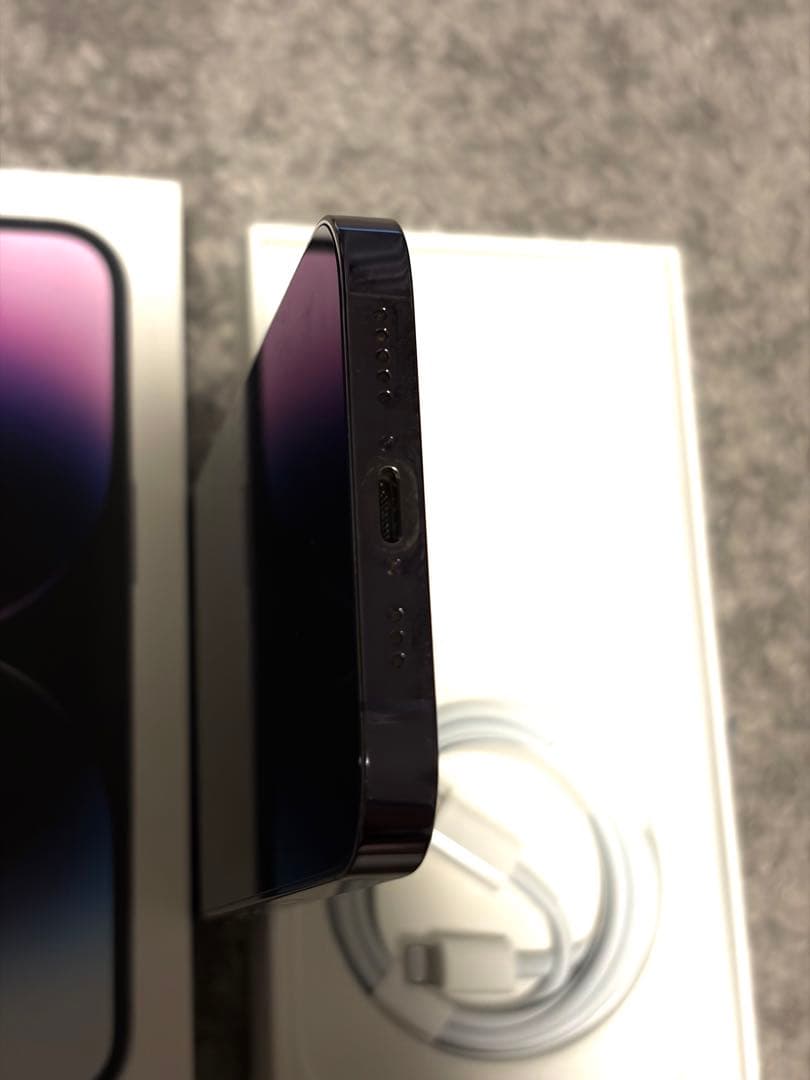 美品Apple iPhone 14 Pro ディープパープル 本体256GB