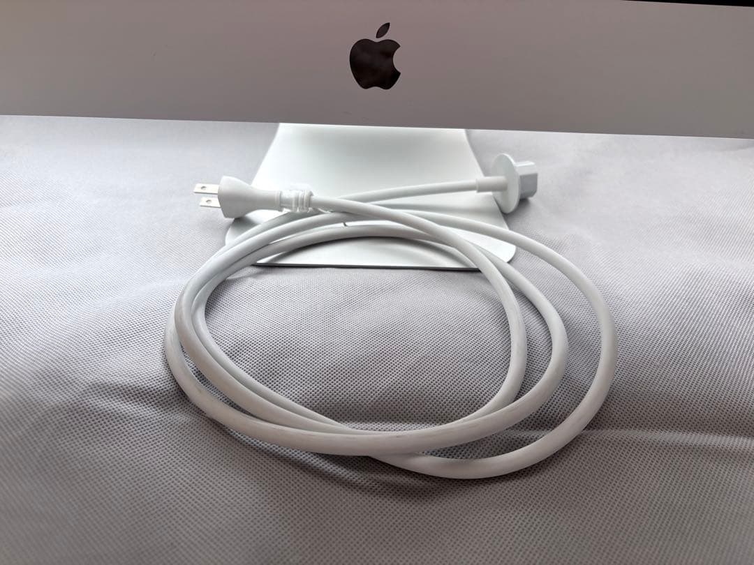 iMac2019 21.5型4K i7/32GB/SSD512GB/560X美品