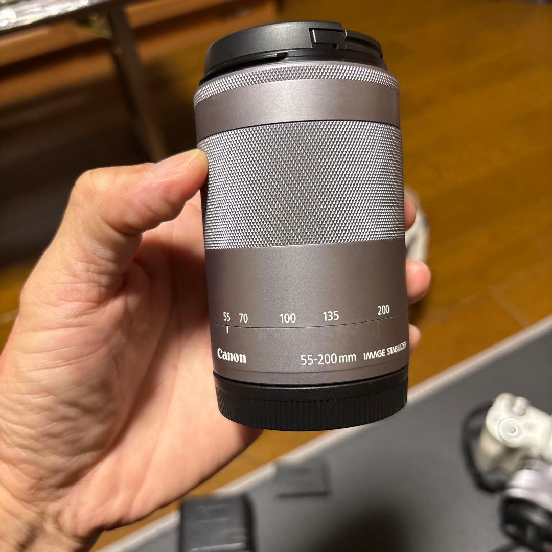 美品:Canon EOS Kiss M2 ホワイト