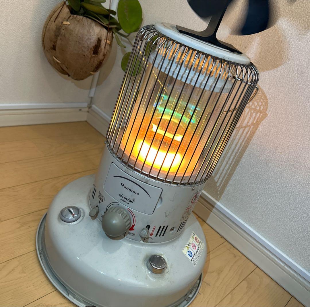 トヨトミ TOYOTOMI レインボーストーブ石油ストーブ RB-25Cホワイト