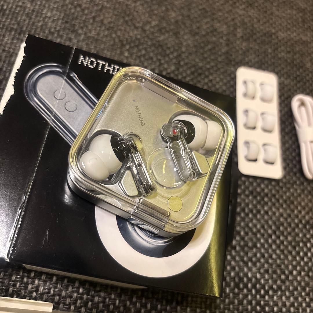 NOTHING ear (3) ホワイト　ワイヤレスイヤホン