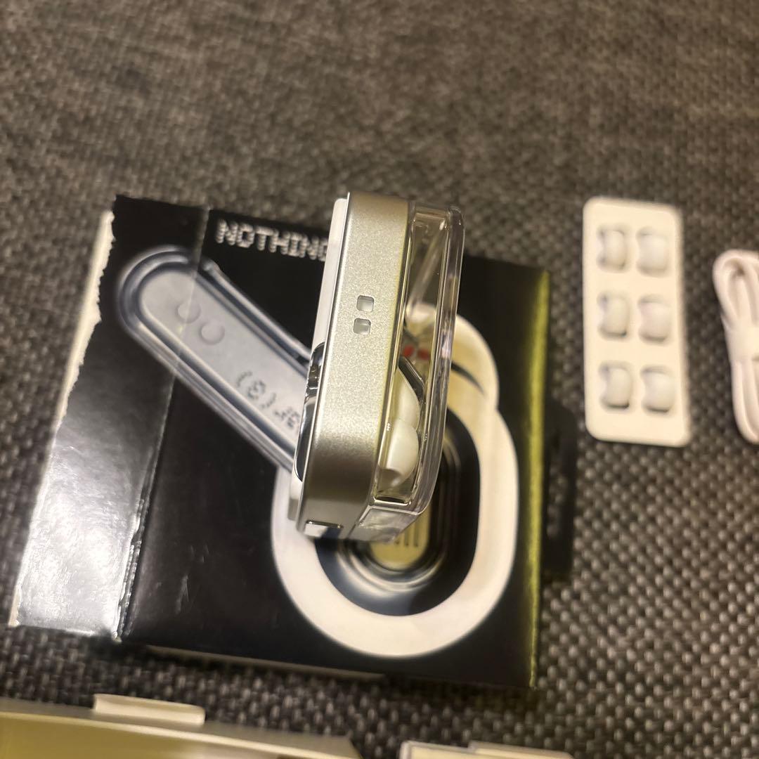 NOTHING ear (3) ホワイト　ワイヤレスイヤホン