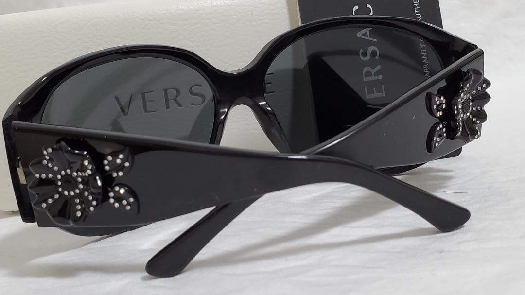 正規レア ヴェルサーチ ローズ ビジュー フラワーアートサングラス黒 花 付属有