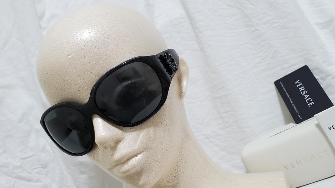 正規レア ヴェルサーチ ローズ ビジュー フラワーアートサングラス黒 花 付属有