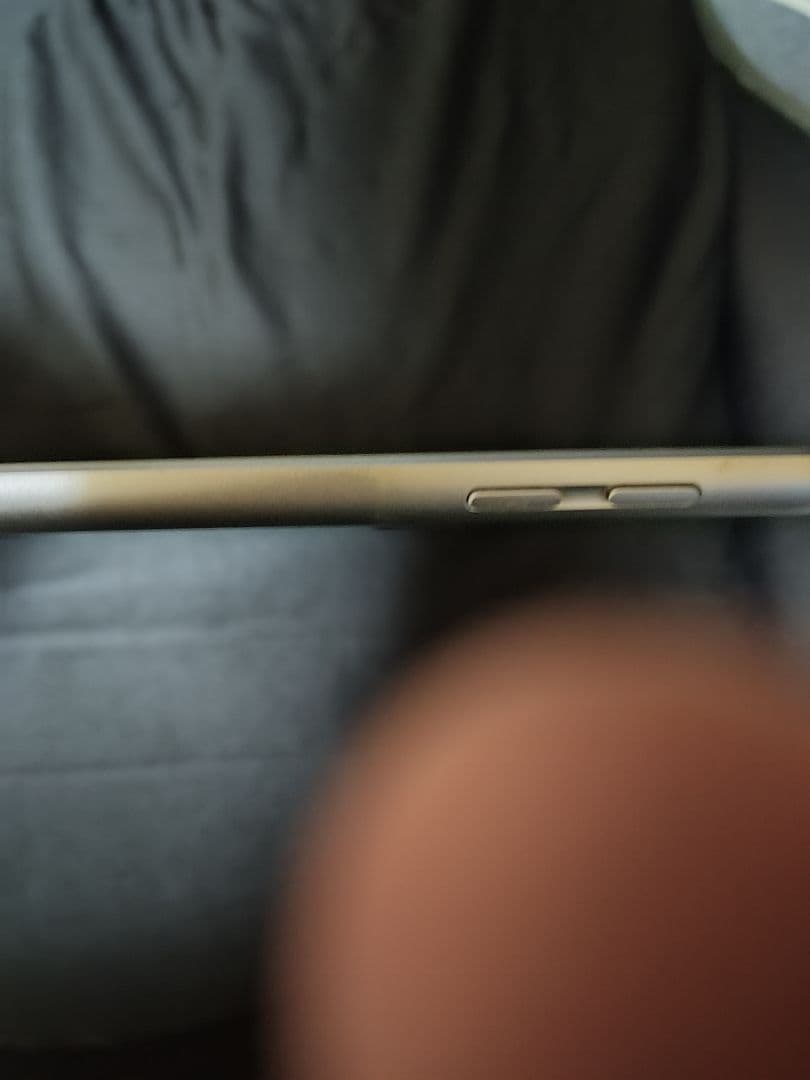 iPad 第6世代32GBスペースグレイWiFi+セルラーモデル(ソフトバンク)