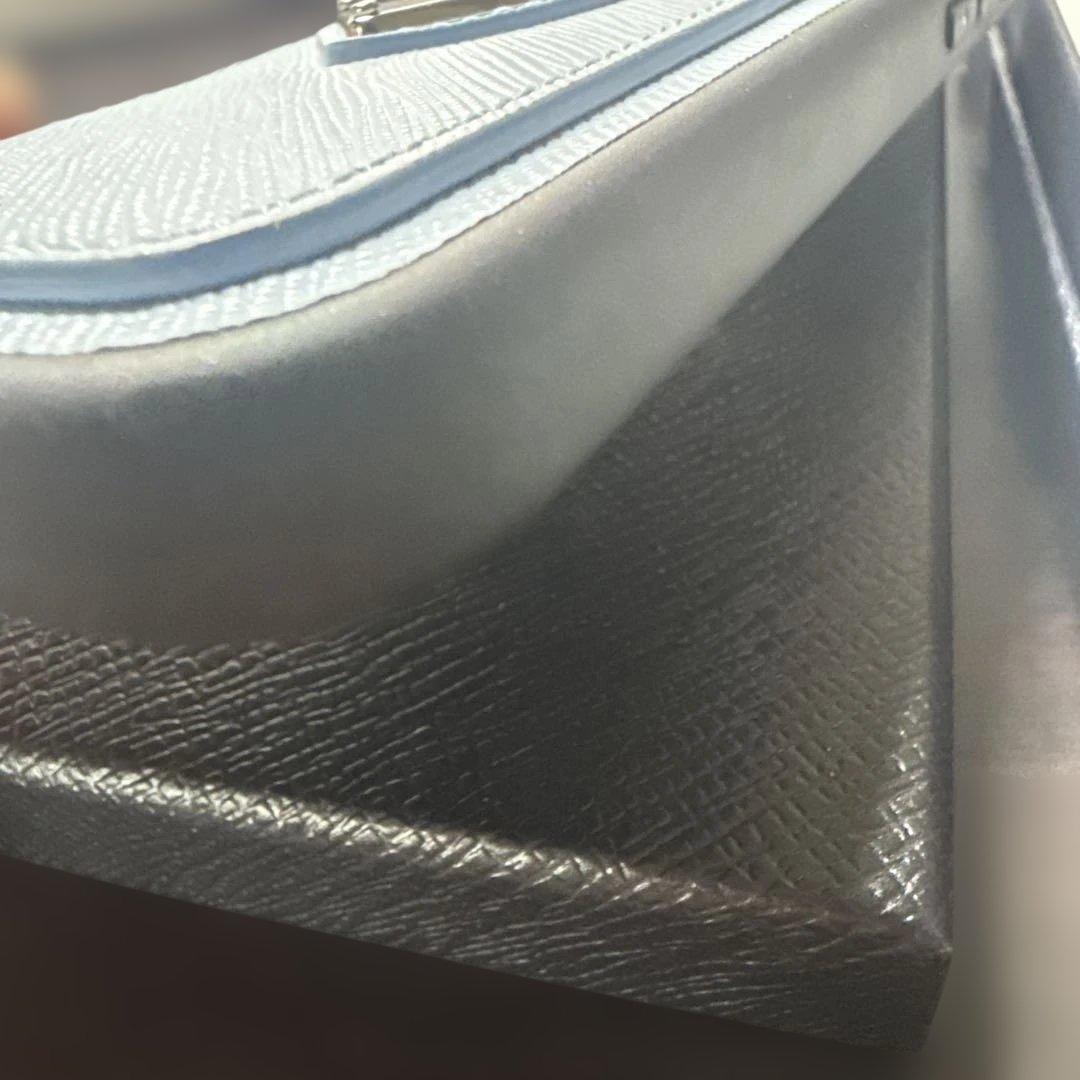 PRADA iPhone16 pro max ケース 極美品