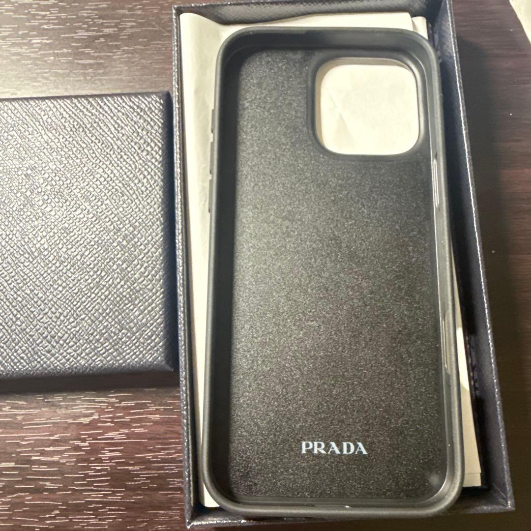 PRADA iPhone16 pro max ケース 極美品