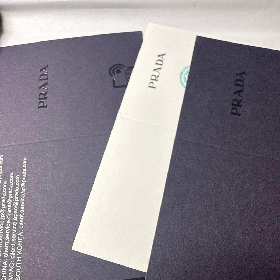 PRADA iPhone16 pro max ケース 極美品