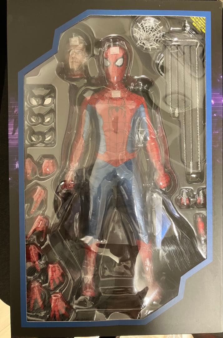 スパイダーマン NEW RED&BLUE SUITフィギュア