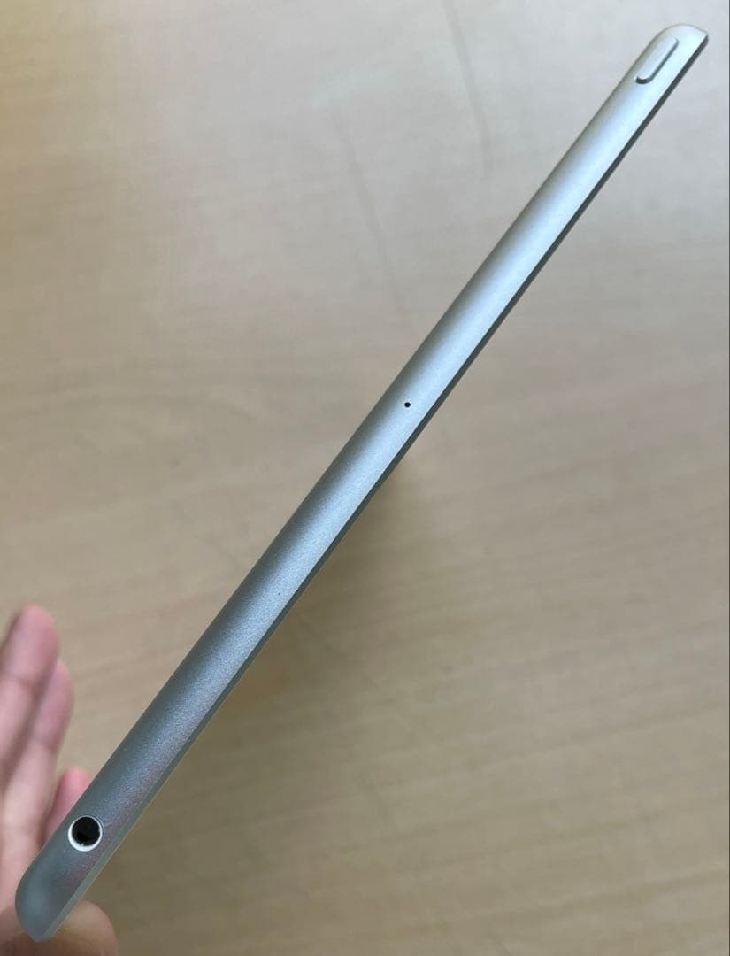 iPad 第5世代　A1822　Wi-Fiモデル　シルバー　32GB 超美品#2