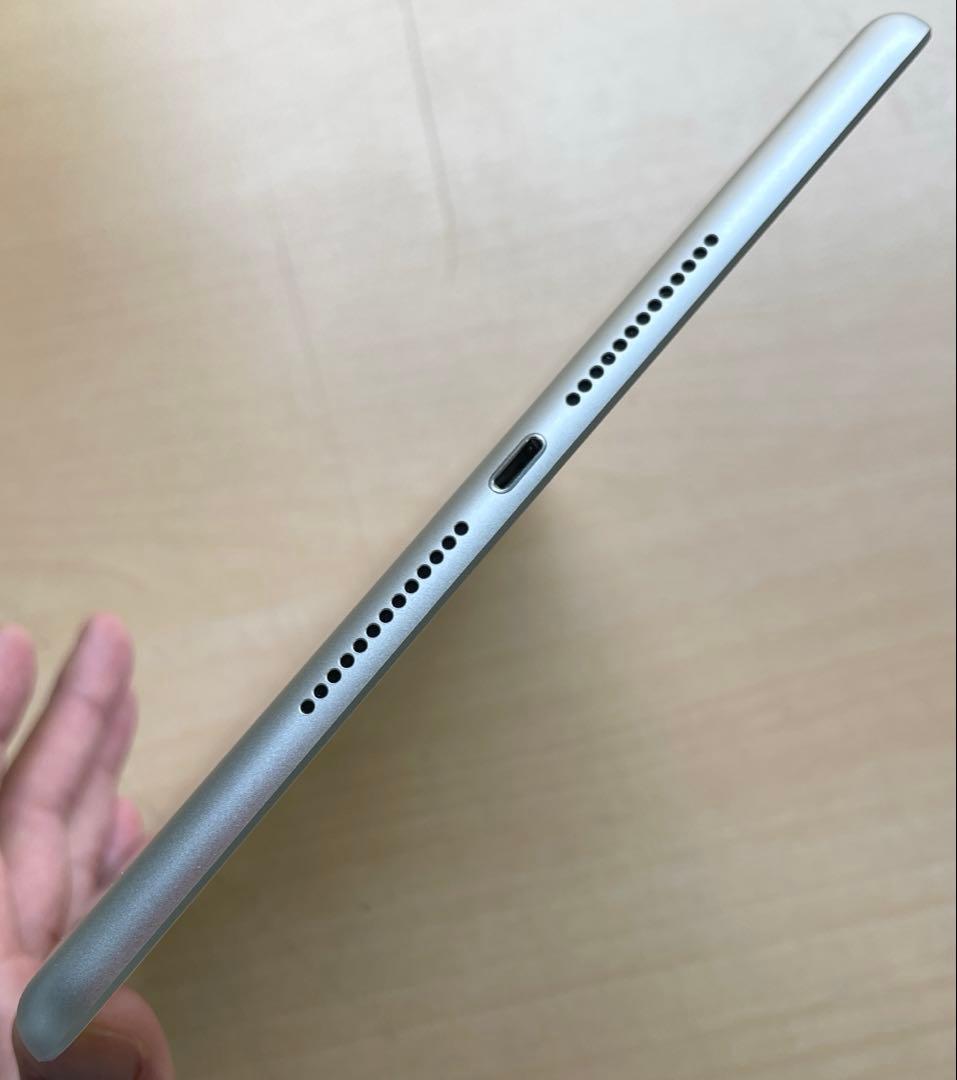 iPad 第5世代　A1822　Wi-Fiモデル　シルバー　32GB 超美品#2