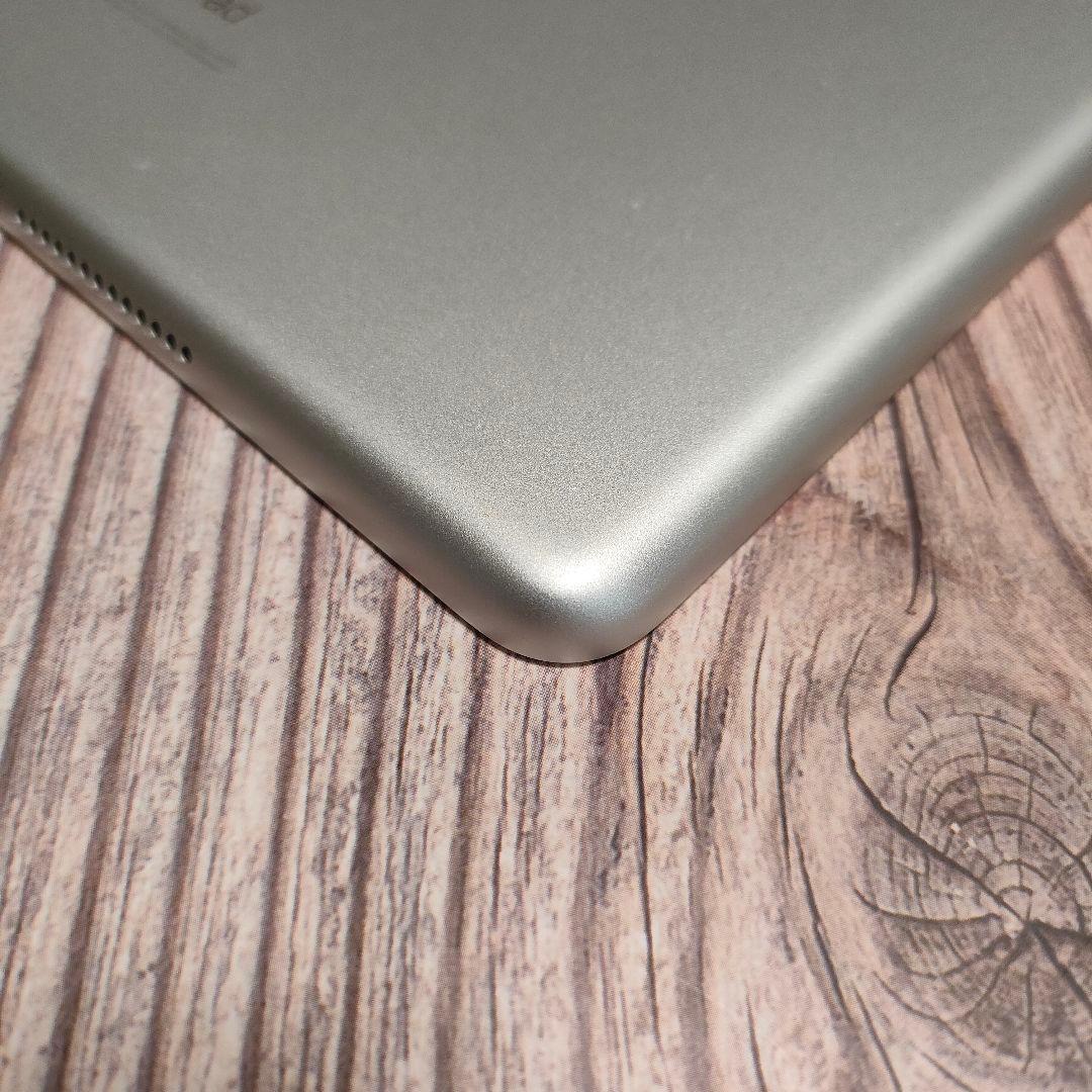 iPad 第7世代 32GB SIMフリー シルバー 美品