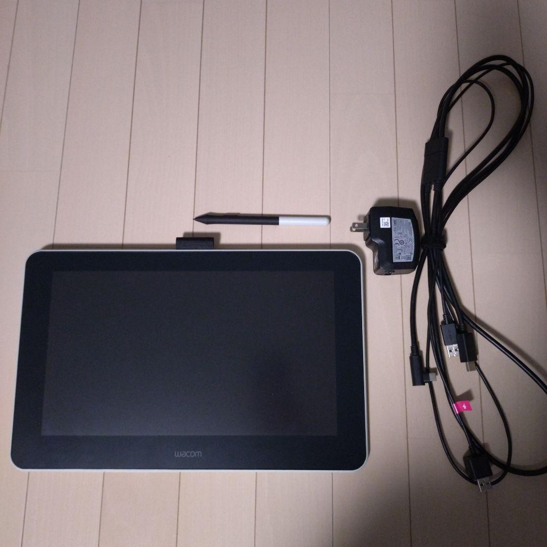 Wacom ペンタブレット本体 約13.3インチ 参考本付き
