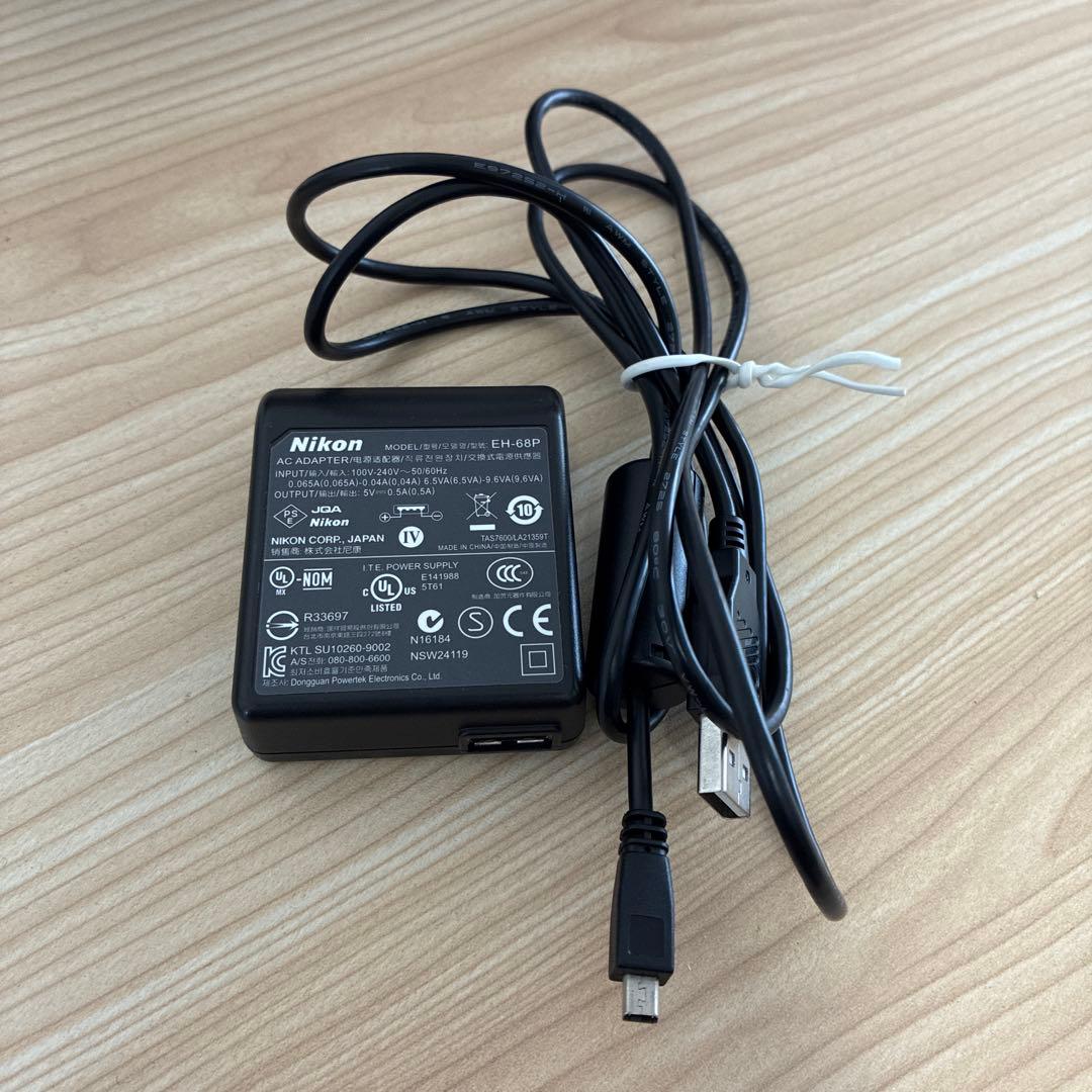 Nikon COOLPIX オレンジ色 デジタルカメラ