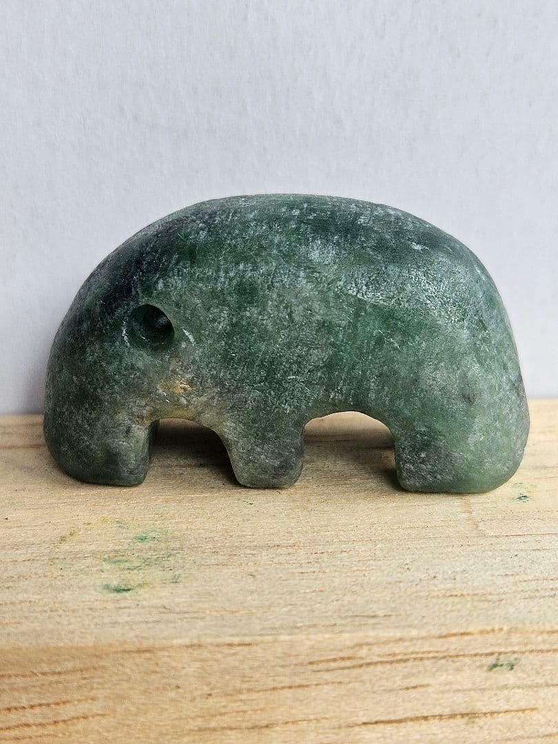 獣形　翡翠勾玉