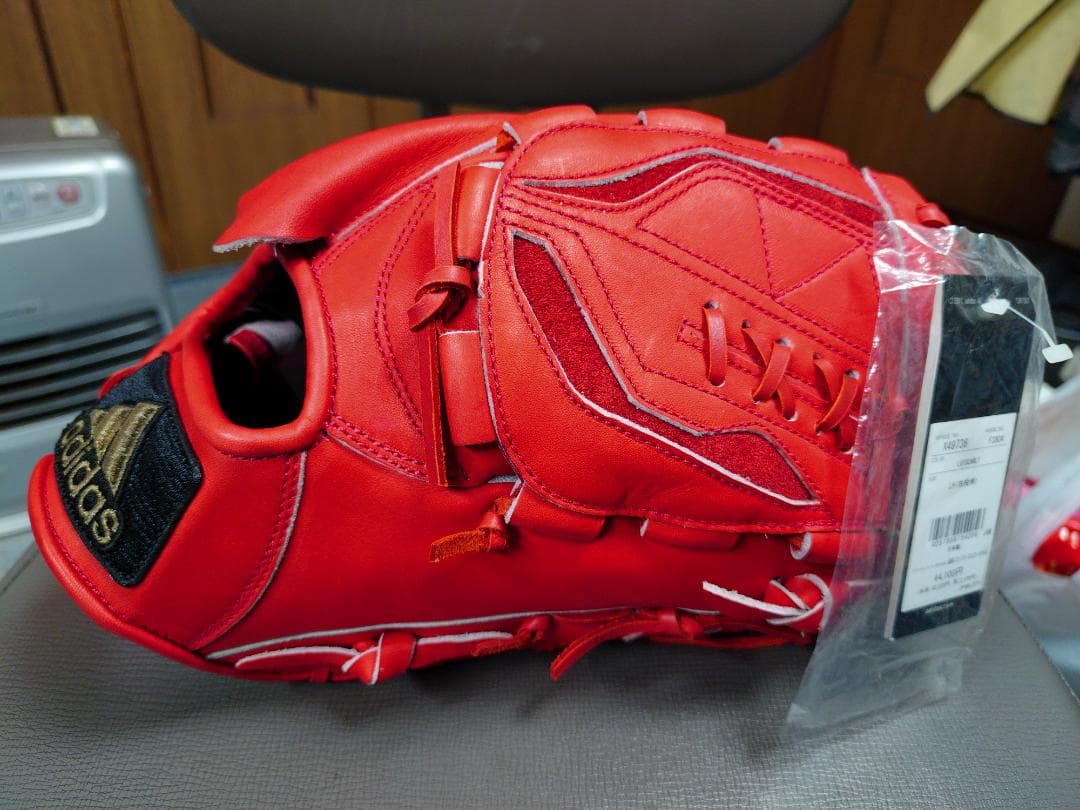 adidas 硬式投手グローブ