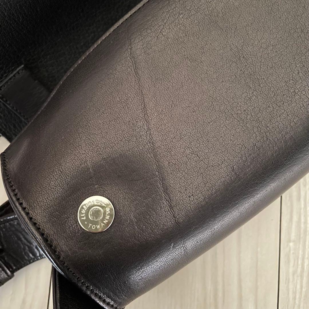 ETRE TOKYO ディアスキンボディーバッグ