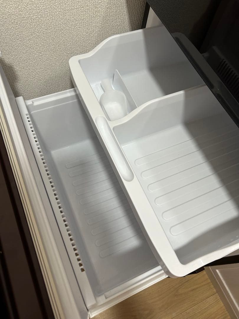 シャープ　プラズマクラスター　冷蔵庫　356リットル　二人暮らし