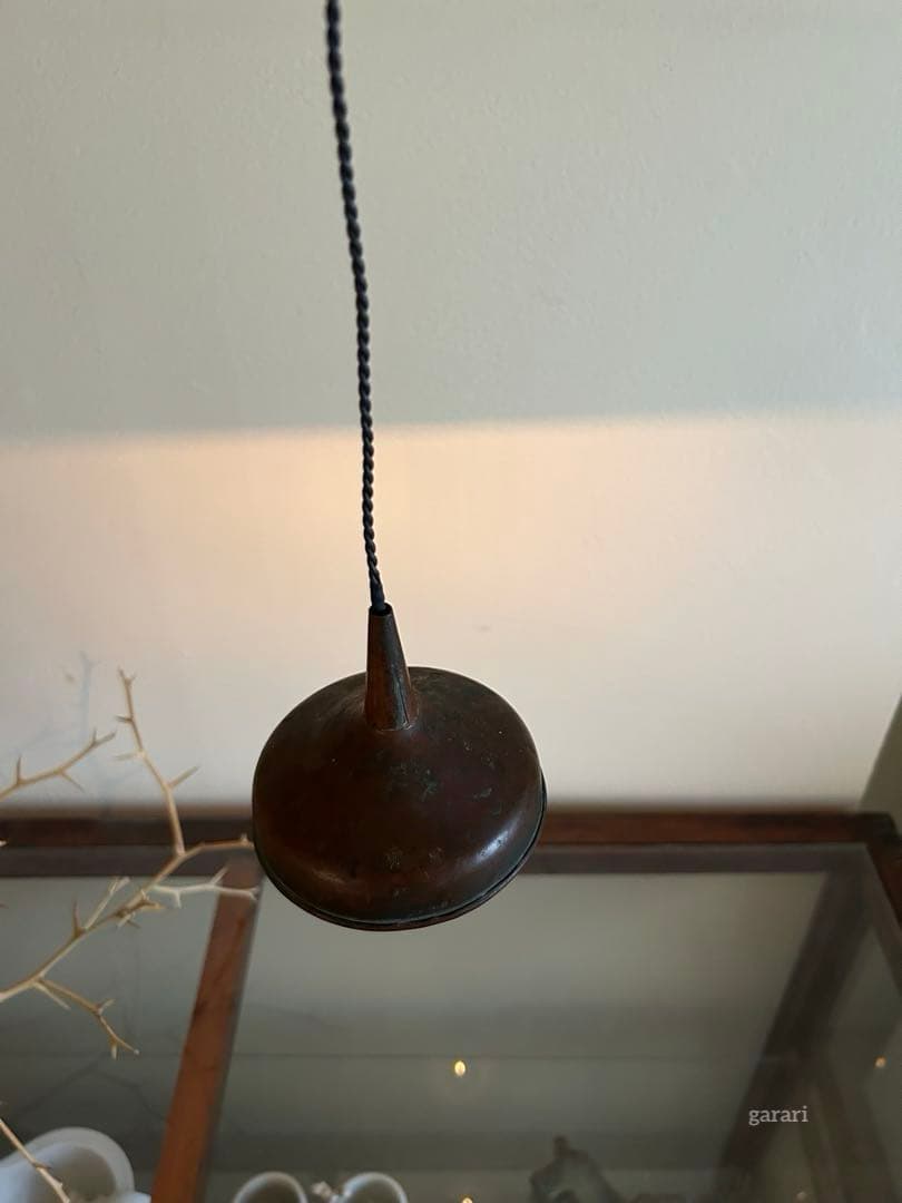 古い銅漏斗ペンダントライト　カフェ什器　古い小さいろうと　アンティークろうと