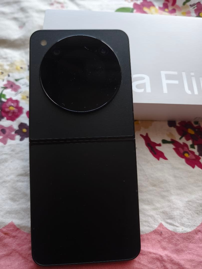 nubia Flip 5G ブラック スマートフォン 本体　折りたたみスマホ