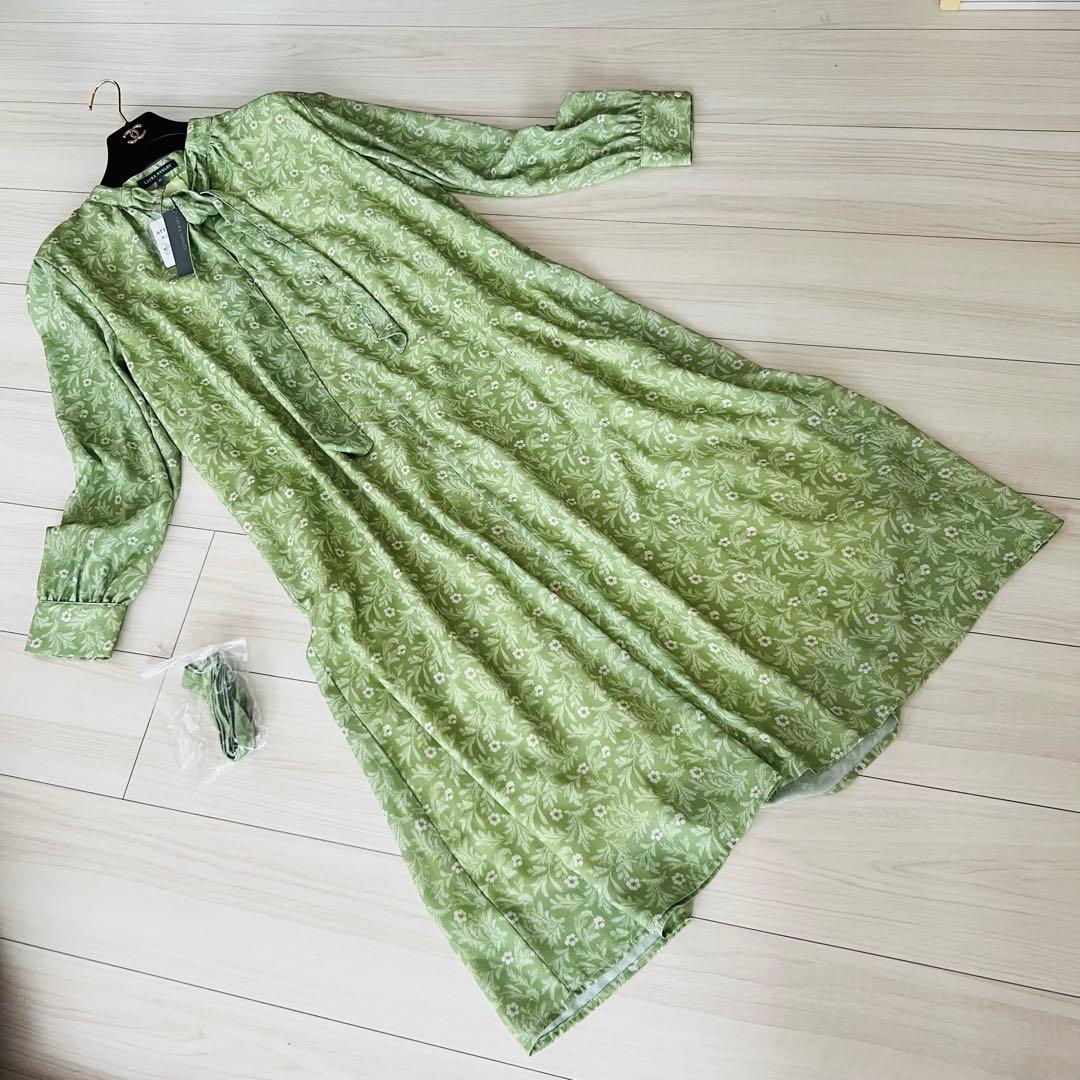 タグ付き　ローラアシュレイ　長袖ワンピース　ボウタイ　ベルト　花柄　総柄　42