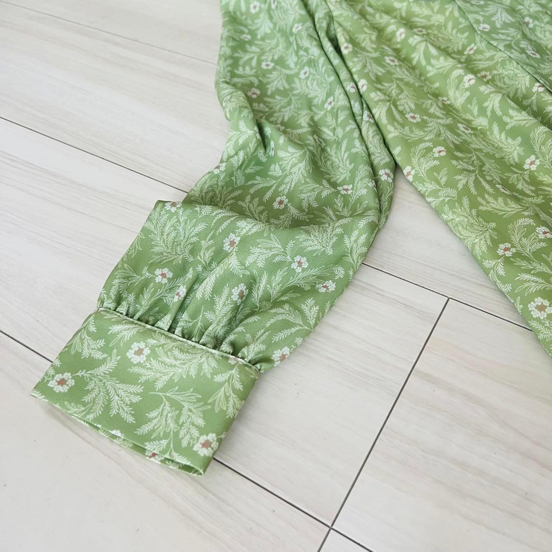 タグ付き　ローラアシュレイ　長袖ワンピース　ボウタイ　ベルト　花柄　総柄　42