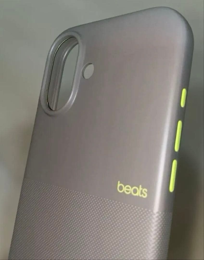 Beats iPhone 17 ケース　アルパイングレイ