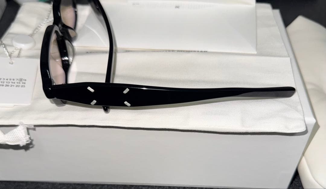 小物 GENTLE MONSTER Maison Margiela MM210