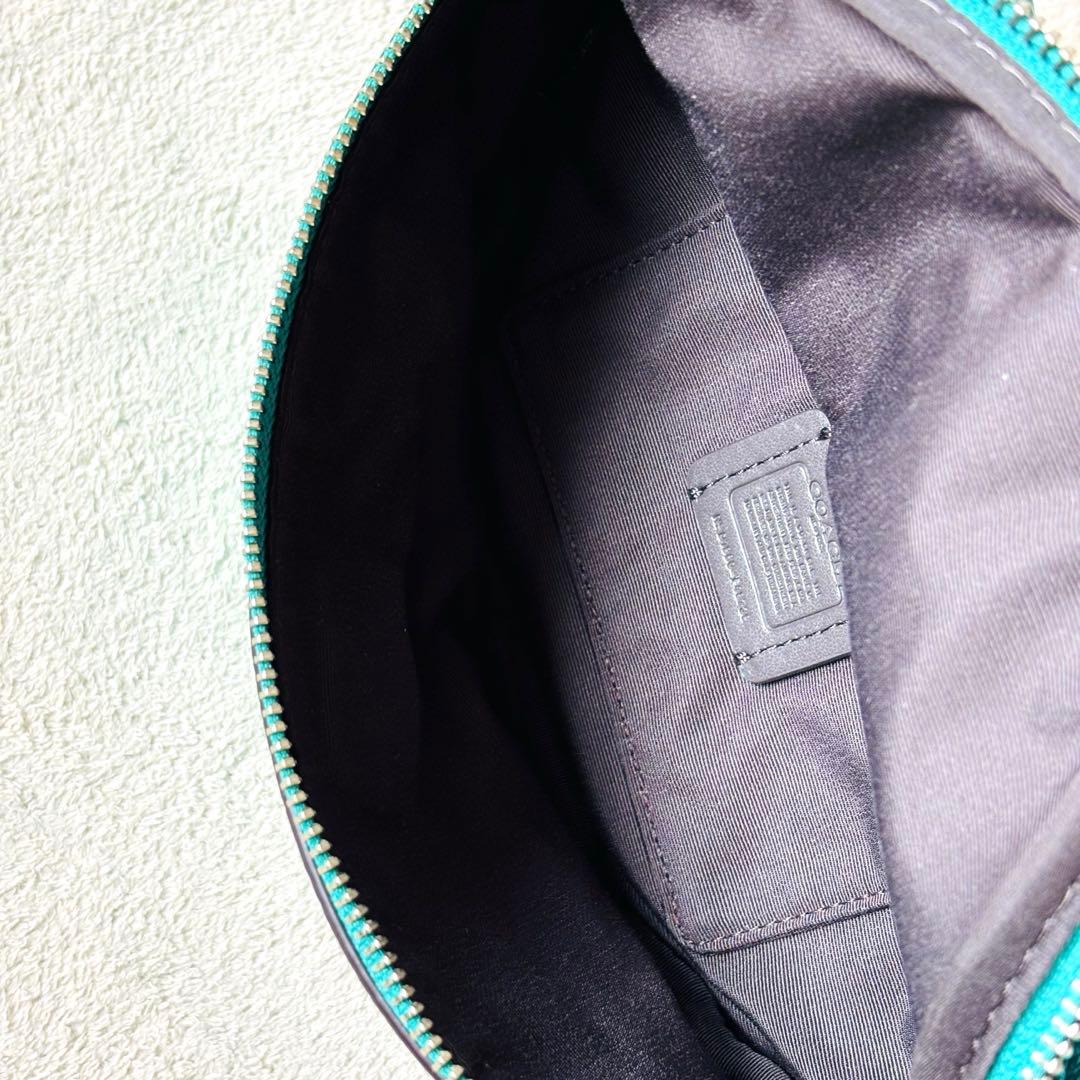 【新品未使用】COACH メタリックレザー シボ革 ボディバッグ グリーン