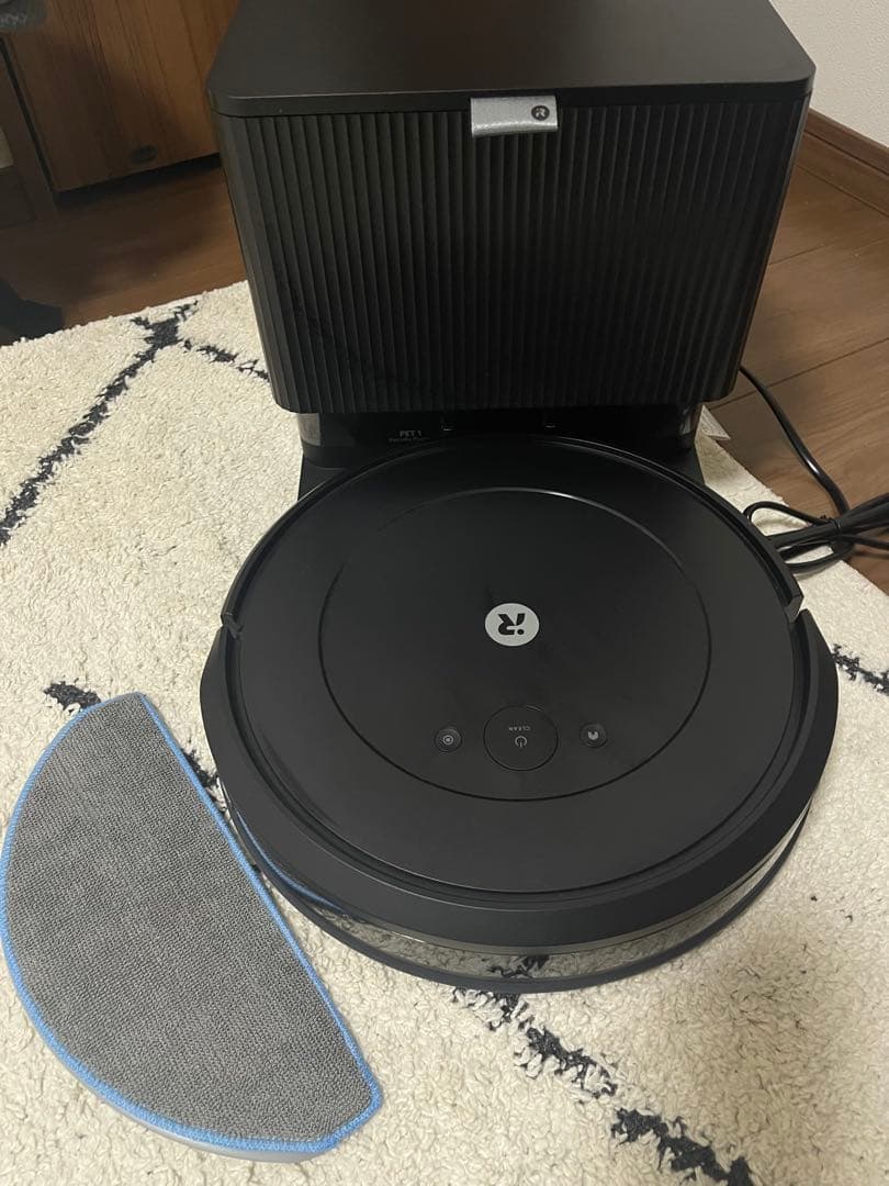 iRobot ロボット掃除機本体 自動排出機能付き　　箱無し