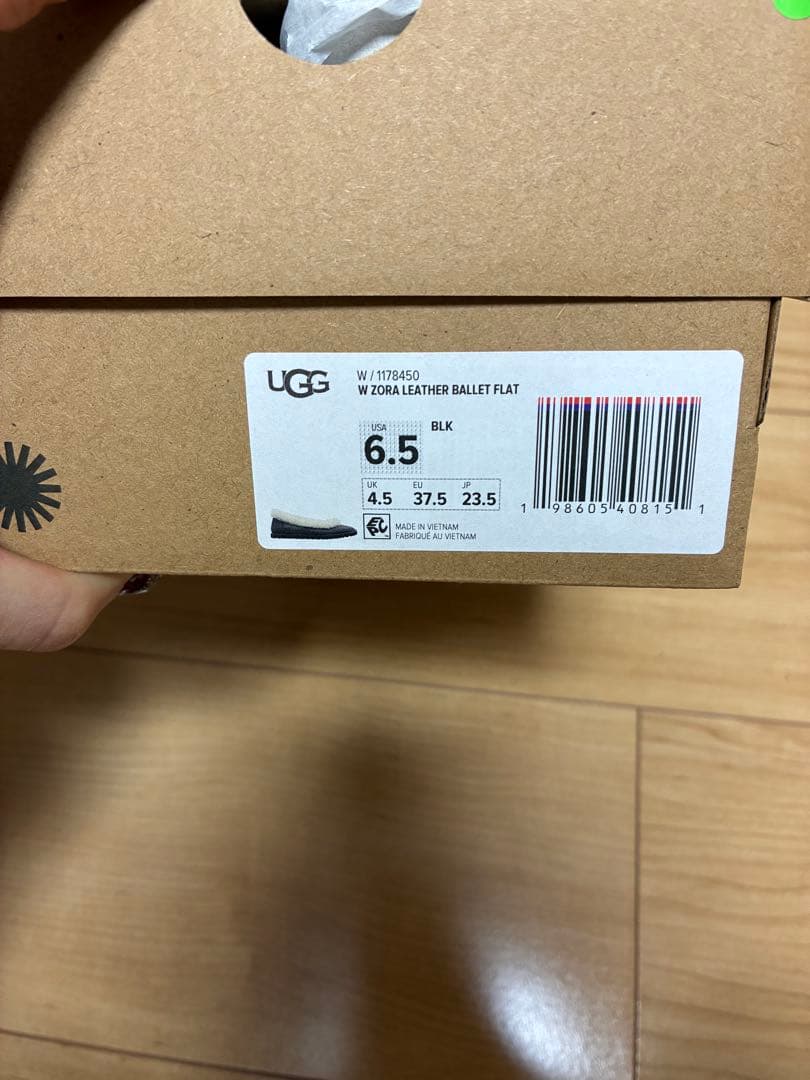 3連休限定出品UGG ZORA LEATHER BALLET FLAT