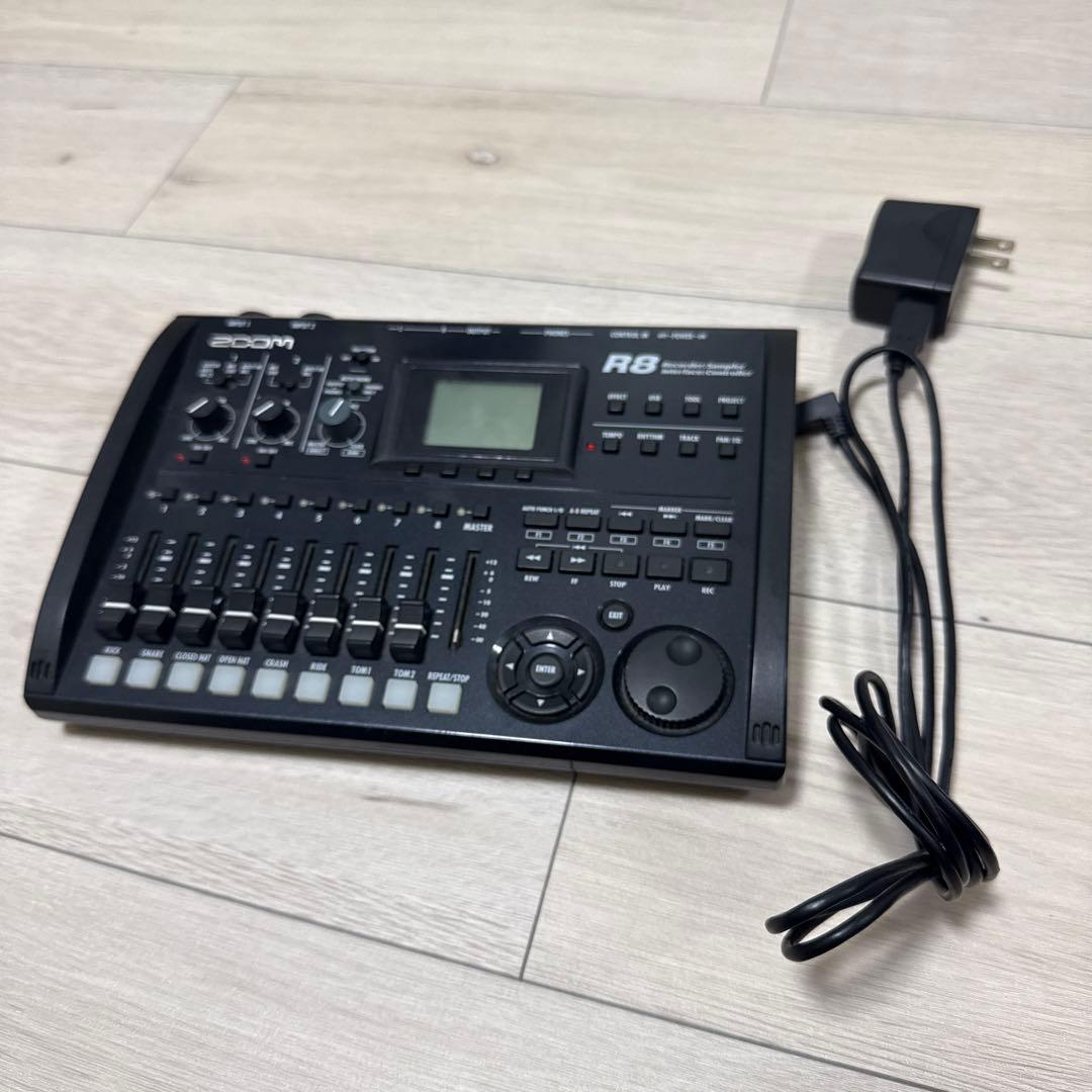 ZOOM / R8 / MTR / マルチトラックレコーダー　32GSDカード付