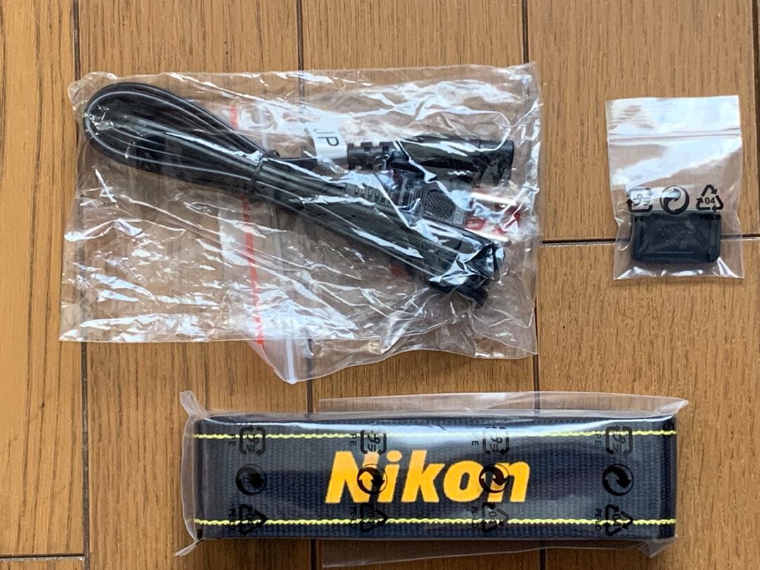 Nikon D7100 ボディ + WU1-s 付属品