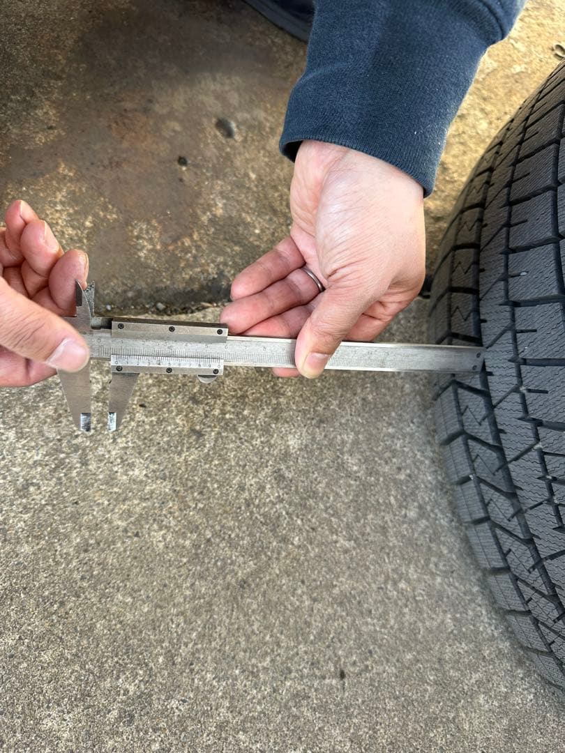 YJWORK エモーション　M8R 17インチ スタッドレスタイヤホイール