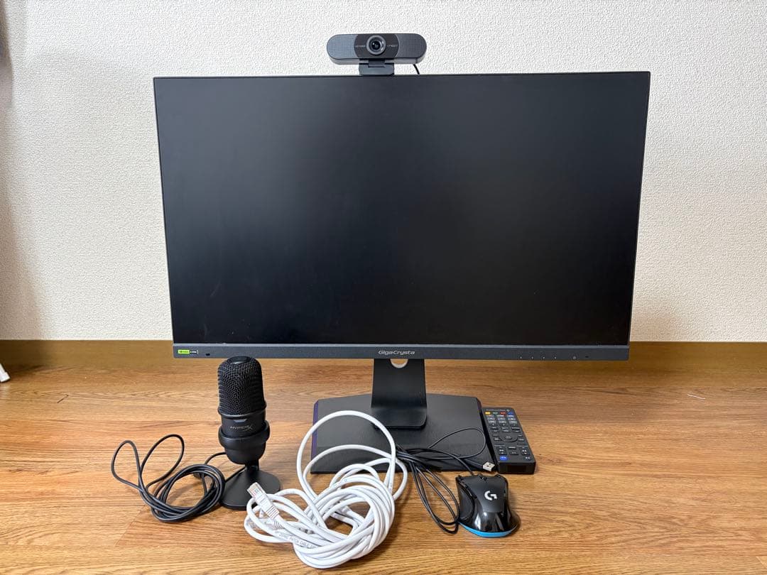 ゲーミングモニター、EMEETウェブカメラとHyperXマイクセット