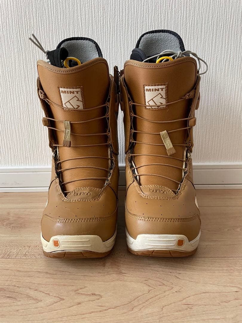 Burton Mint バートン　ミント スノーボードブーツ 女性用 23.5